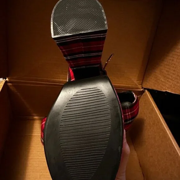 Dolls Kill/Current Mood "Hate To Love Platform Mary Janes" - Picture 5 of 7